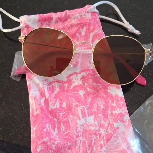 Lilly Pulitzer | Accessories | New Lilly Pulitzer Whale Bay  display picture 1